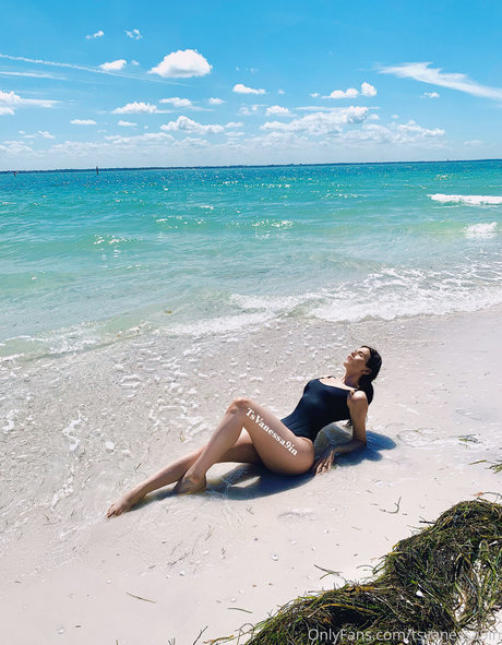 TS Vanessa9in star du porno chaud photos