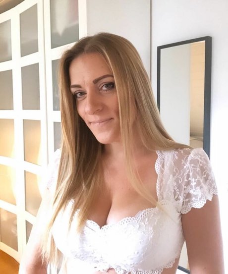 Tina Zellmer actrice libre photo