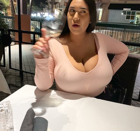 realroses modèle érotique des photos