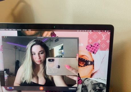 Jolie B art star du porno images