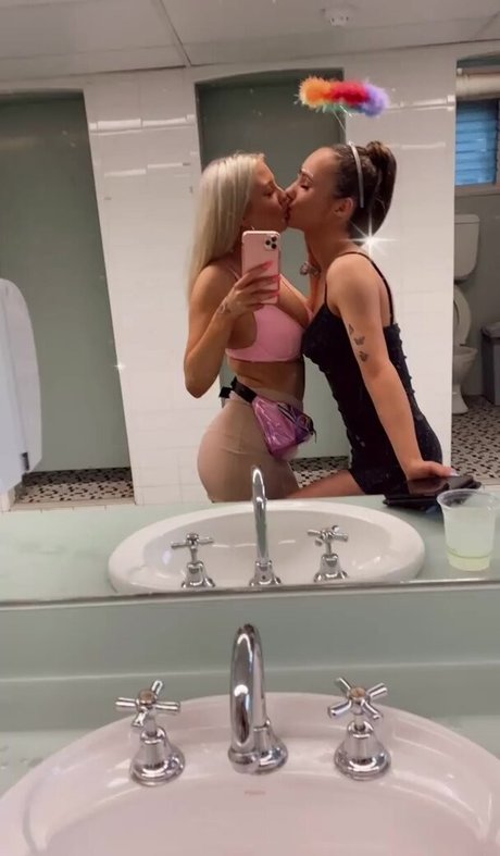 sexe en cuisine onlyfans nus érotiques galeries