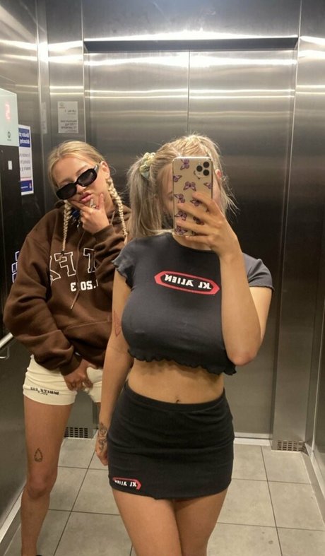 influenceur des médias sociaux onlyfans nus xxx photo