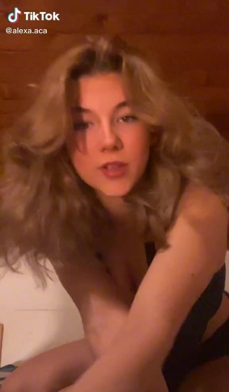 alexa aca étoile nue photos