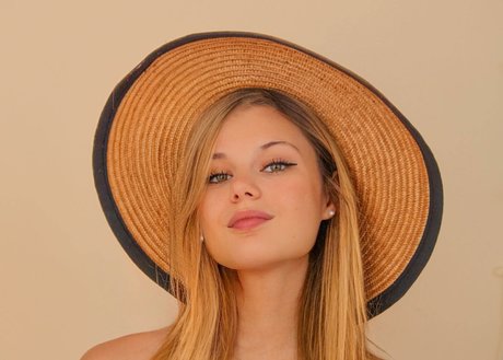 chatte ado onlyfans pornographique érotique galeries