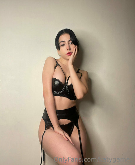 Katygamez belle star du porno galerie