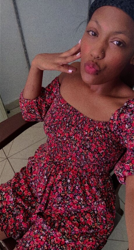 Wanda Pricila star du porno nue photo