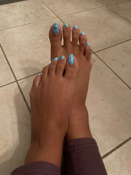 Feetylove star du porno gratuit image