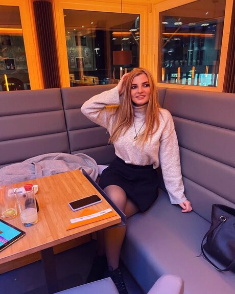 ShellyyBelly xxx star du porno image