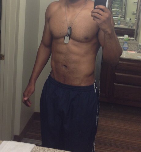 Macneezie star érotique image