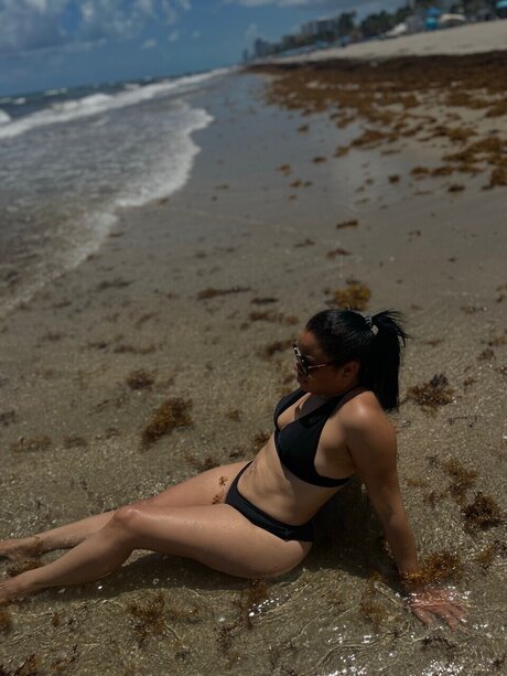 Daya_ modèle sympa des photos