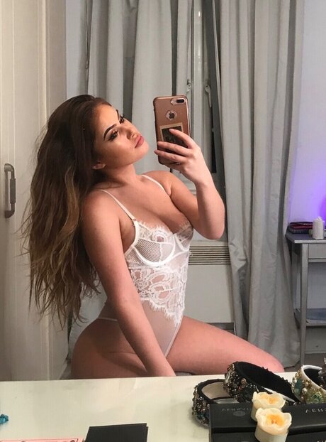 Harper_ modèle érotique galeries