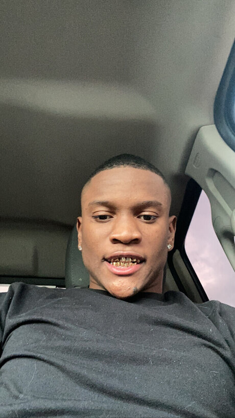 moneymakinnz modèle magnifique photo