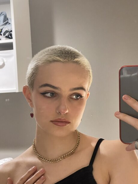 Caelan Rose star du porno érotique img