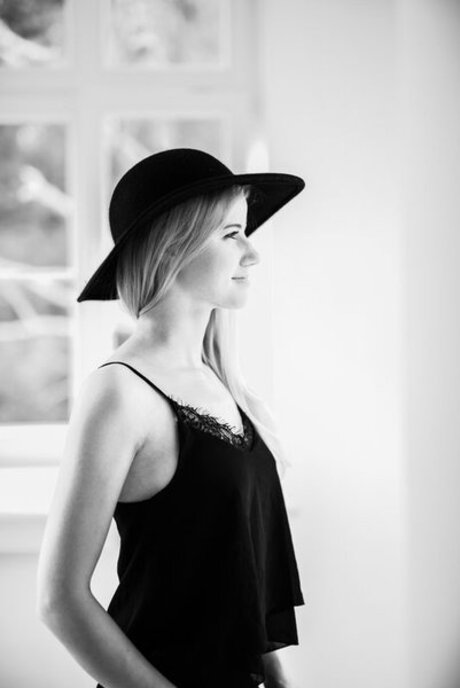 Minie actrice adulte photo