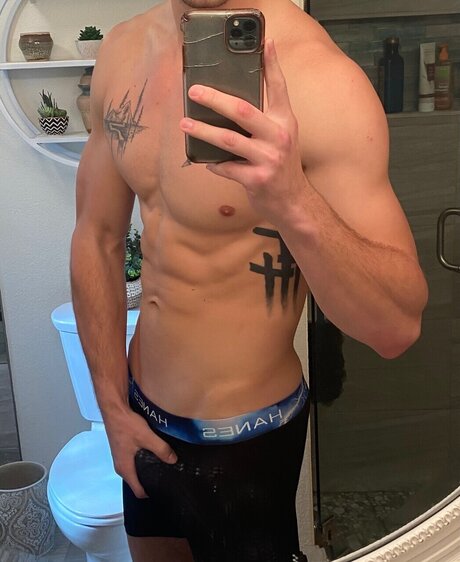 Time To Play_ star érotique photo