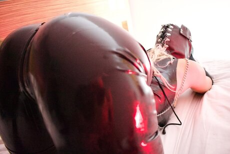 Opulent Restraint art étoile galerie