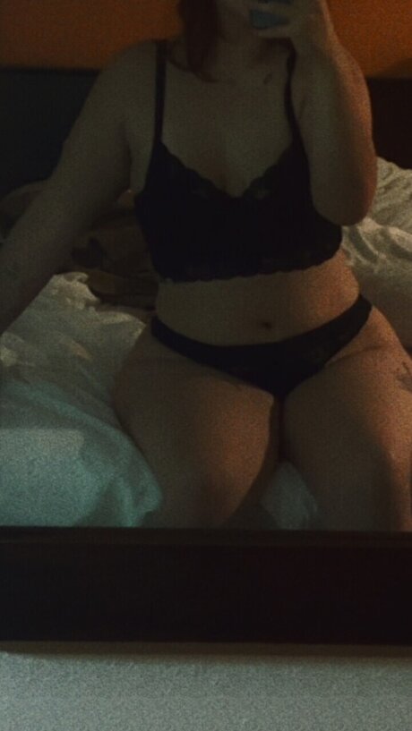 Phoenixxx étoile érotique img