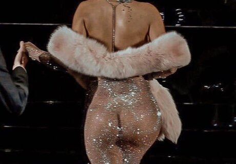 Jazmine Margiela étoile nue images