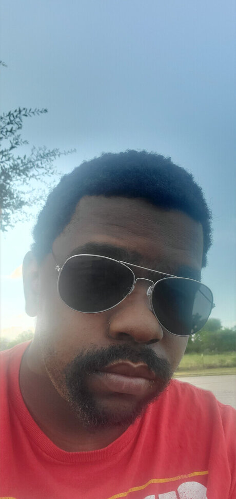 UBERDICK actrice sexy img