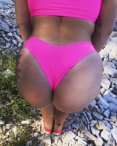 Vanessa Pietsch modèle sexy archive