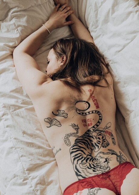 Nanna modèle gratuit photo