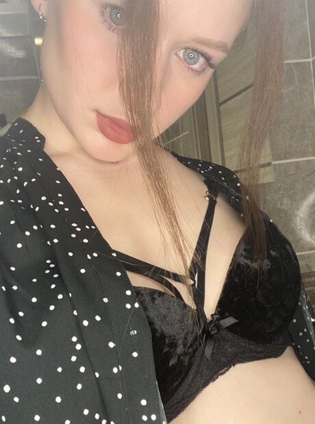 KittyOlga belle actrice image