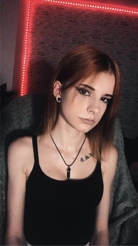 MonicaXiss star érotique images