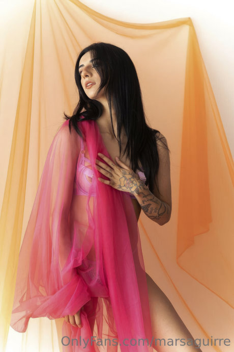 Mars Aguirre nus star du porno galeries