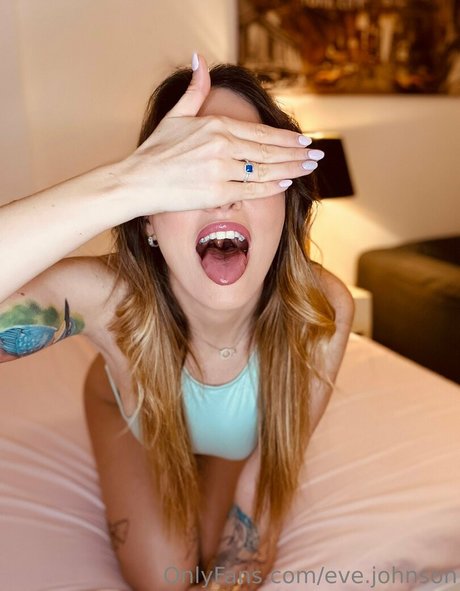 eve johnson actrice chaude galeries