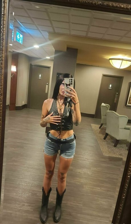 Perfexia actrice nue des photos