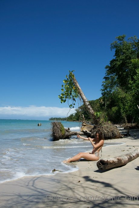 Touched By Nature modèle magnifique images