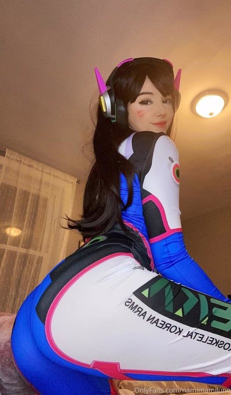 Nami Mami Lune star du porno de haute qualité photo