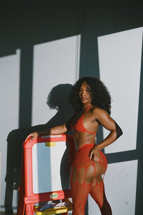 Saleema Mansur haut de star du porno galeries