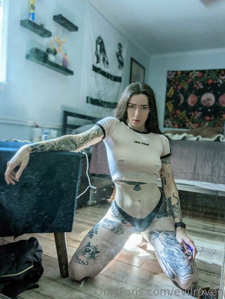 evilraven actrice exclusive collection