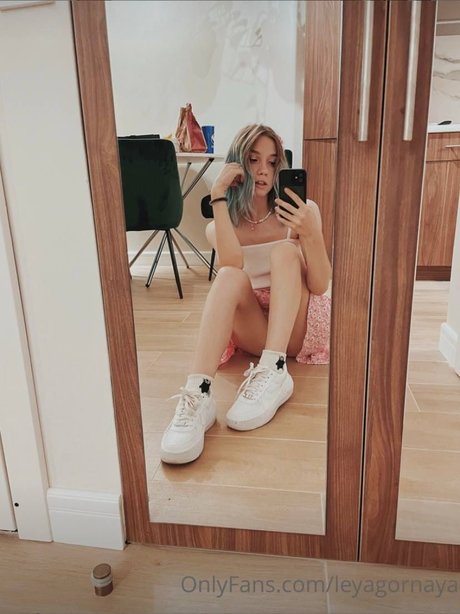 Leya Gornaya étoile sexy collection