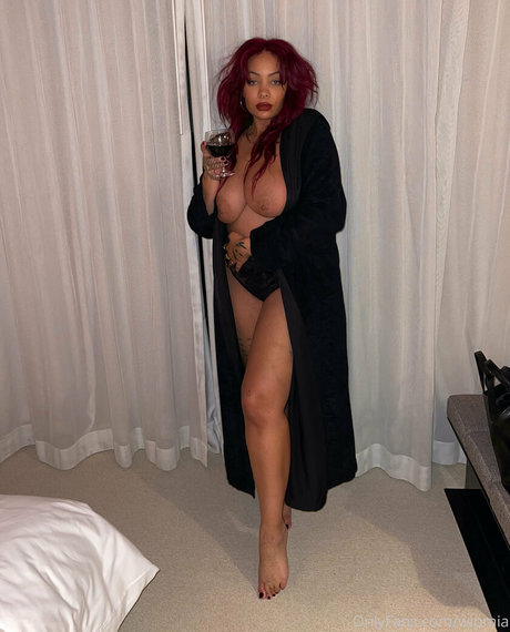 Mia Marion modèle érotique galerie