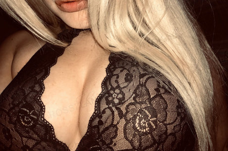 eveliinngy joli modèle des photos