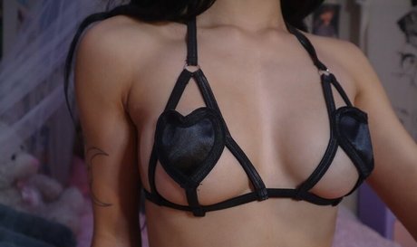 milf blonde aux courbes onlyfans art exclusif images