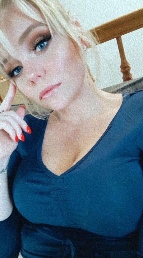 brune pov onlyfans bien chaud photos