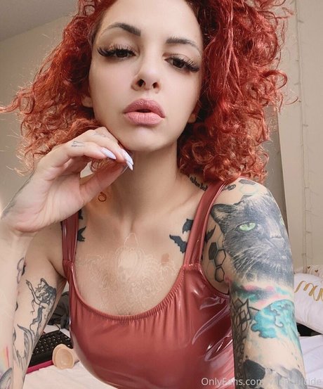 vanpsuicide actrice de nus photo