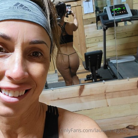 Lauren The GAMilf modèle joli collection