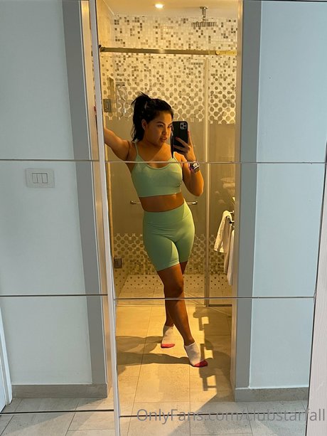 Cindy Starfall star du porno sexy images