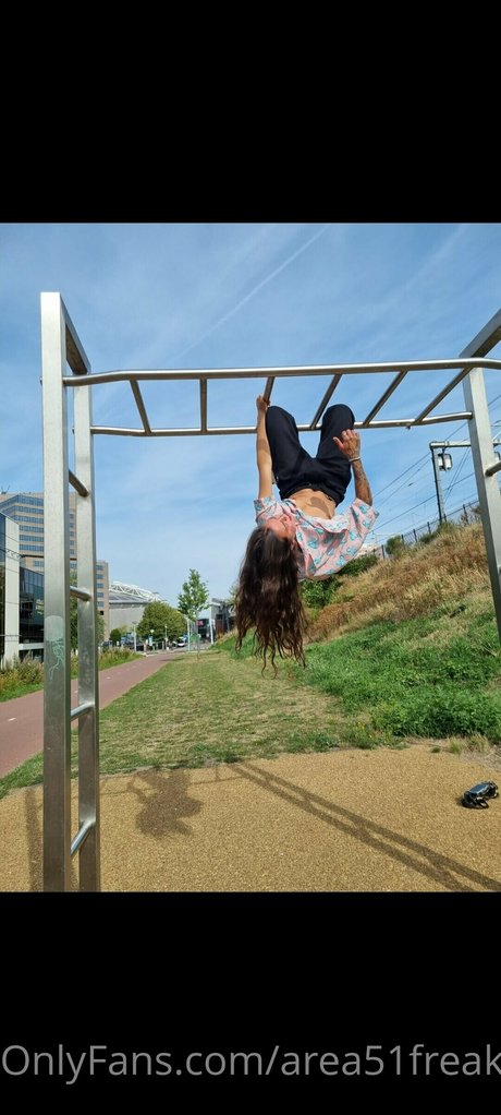 Area51Freak modèle magnifique photo