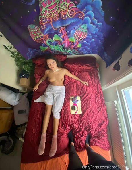 Area51Freak modèle nu image