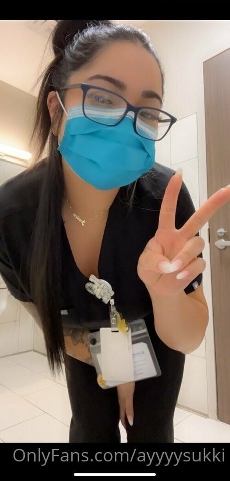 chatte chauve onlyfans sexy érotique images