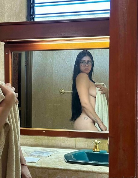 annykalif modèle de sexe img