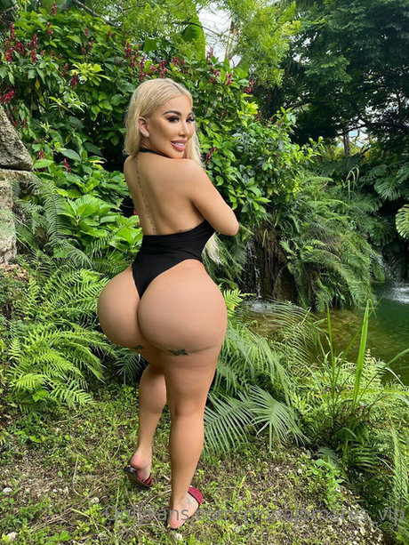 Ms Palomares star du porno adulte archive