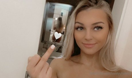 Lovelyhales haut modèle archive