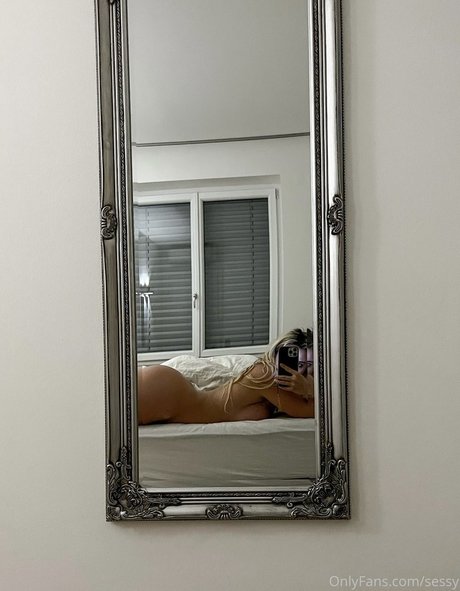 Vansessy star du porno en haute qualité image