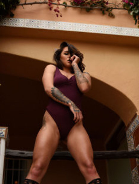 salope rousse onlyfans belle définition photo